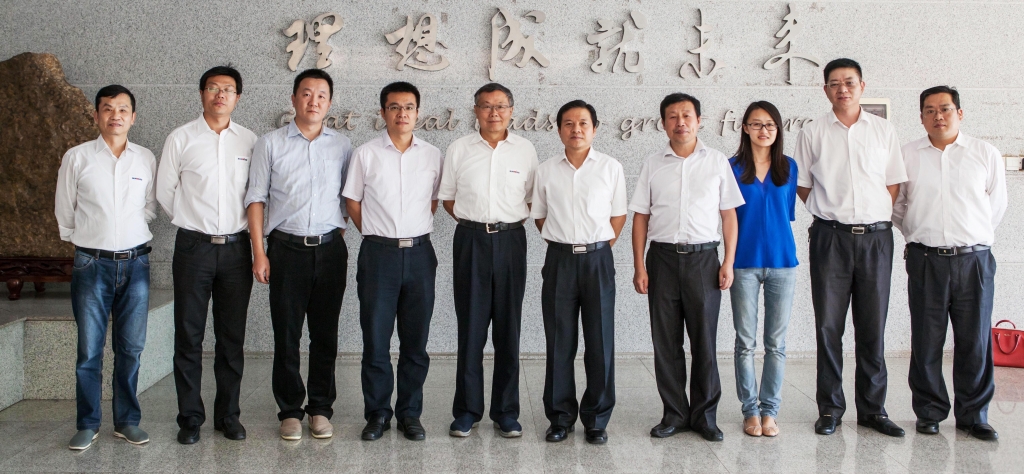 国家发改委国防司徐建平副司长一行到恒峰g22智能调研