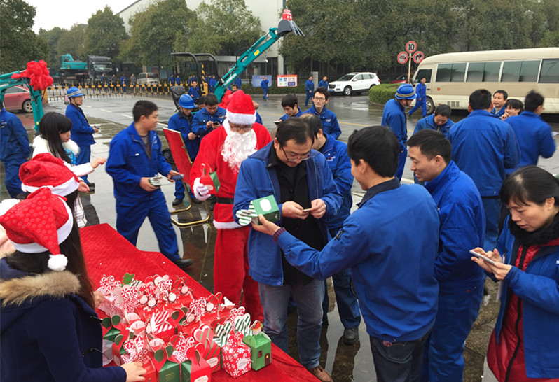 平安果驾到，，，，，，好事要来到