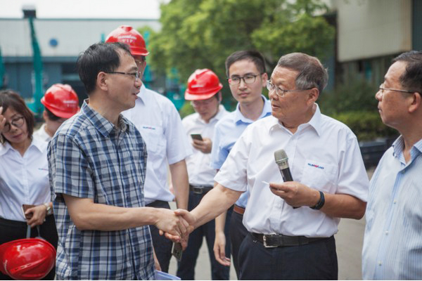 商务部合作司刘民强副司长一行调研恒峰g22智能