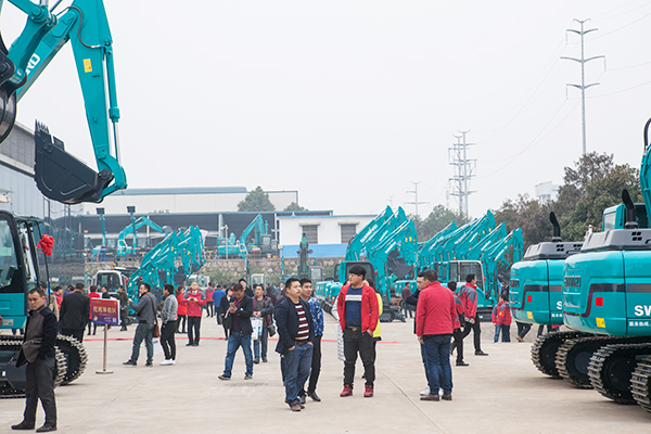 势不成挡，恒峰g22智能挖掘机湖南市场订货会创新高