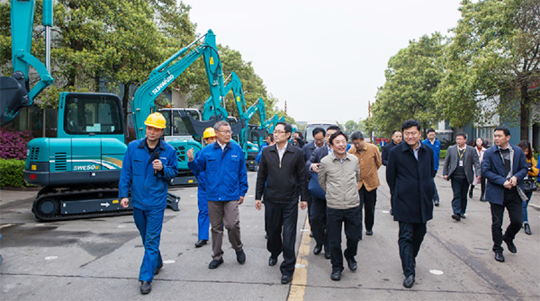 科技部副部长李萌调查调研恒峰g22智能