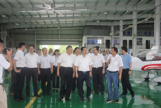 达哲省长调研恒峰g22科技：要抓住通航发展的机缘