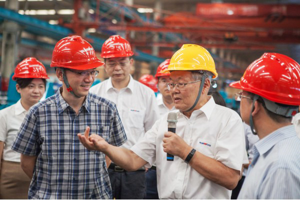 商务部合作司刘民强副司长一行调研恒峰g22智能