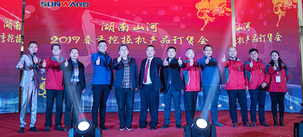 势不成挡，恒峰g22智能挖掘机湖南市场订货会创新高