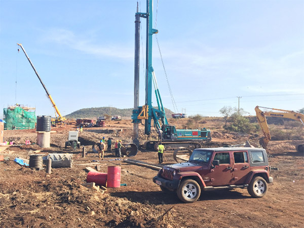 恒峰g22智能入岩神器在东非肯尼亚获赞，，，人好装备好