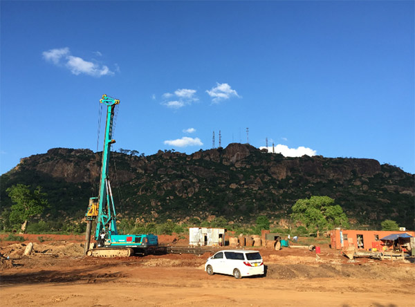 恒峰g22智能入岩神器在东非肯尼亚获赞，，，人好装备好