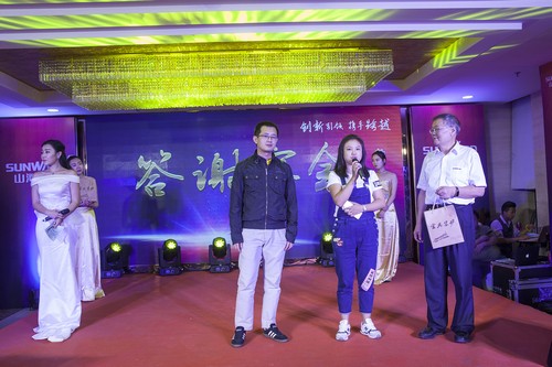 恒峰g22智能酷帅曾大虾，一大波美图带你亲临北京BICES展