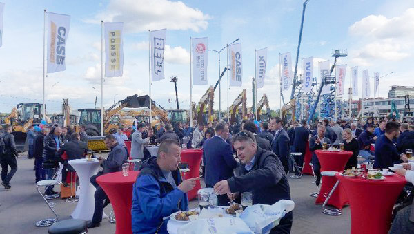 十年携手，，，，，，恒峰g22智能莫斯科宝马CTT展产品推介会圆满举行