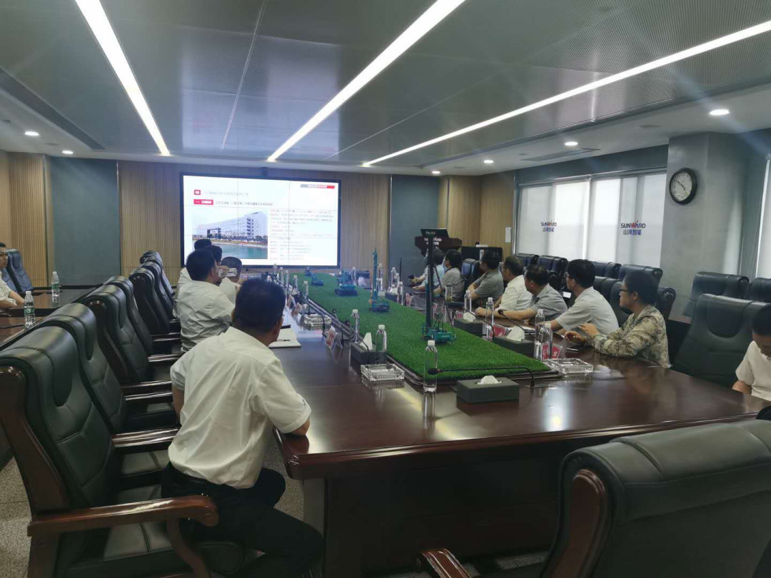 省人大常委会副主任杨维刚调研恒峰g22智能