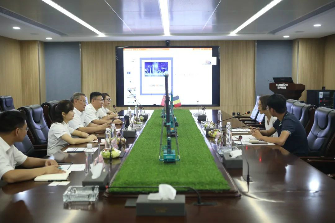 比利时商务领事到访恒峰g22智能