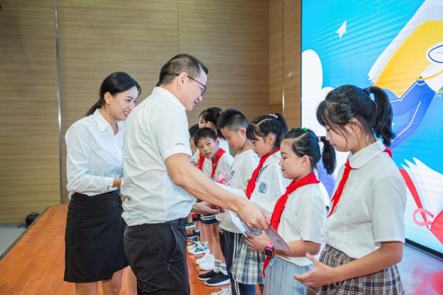 精准服务共建家园，解决刚需心怀感恩——恒峰g22智能首期职工子女暑期托管班圆满结班