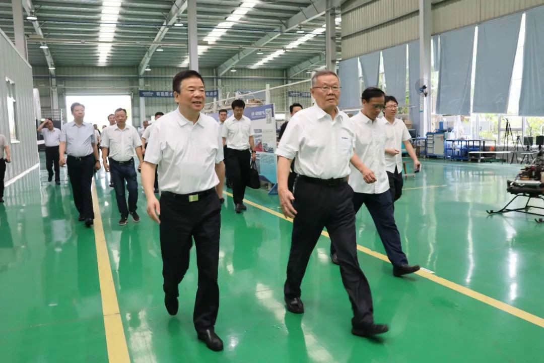 副省长陈飞调研恒峰g22航空产业