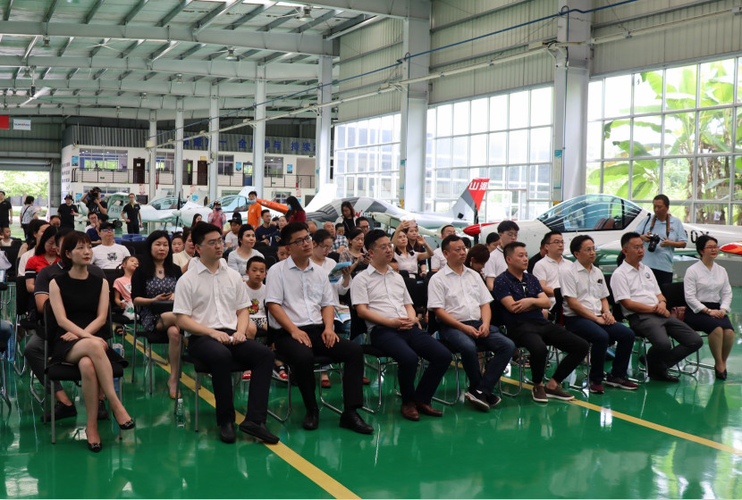 恒峰g22航空签约湖南航空技校，走校企融合发展路路