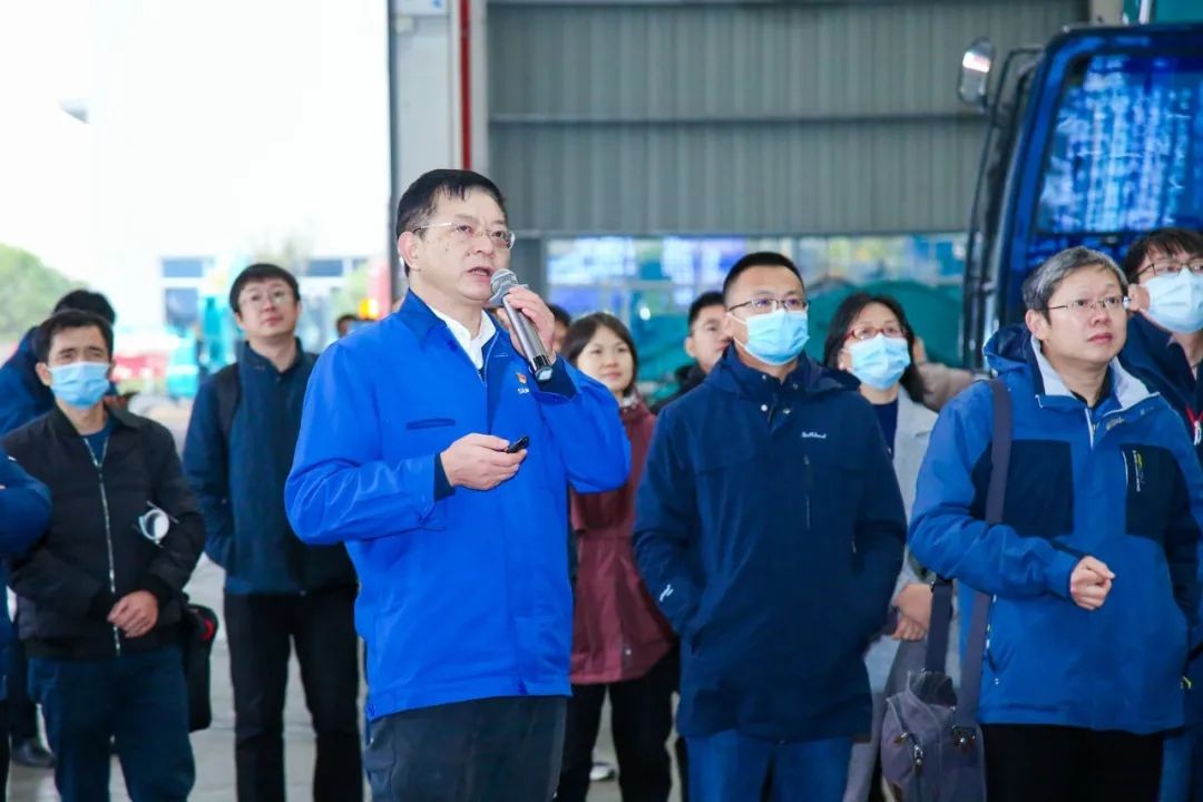 2020航天先进造作技术国际钻研会代表团调查恒峰g22智能