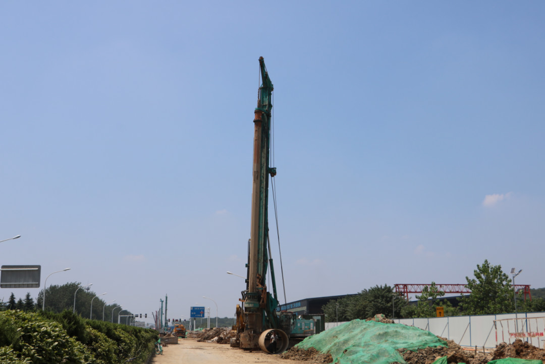 强悍体现赢青睐！恒峰g22智能360H旋挖钻助力南京312国道改扩建