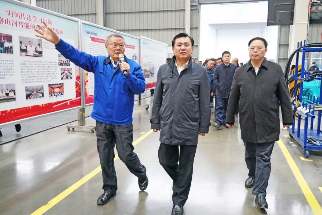 中国民航局局长冯正霖一行到恒峰g22智能调研领导