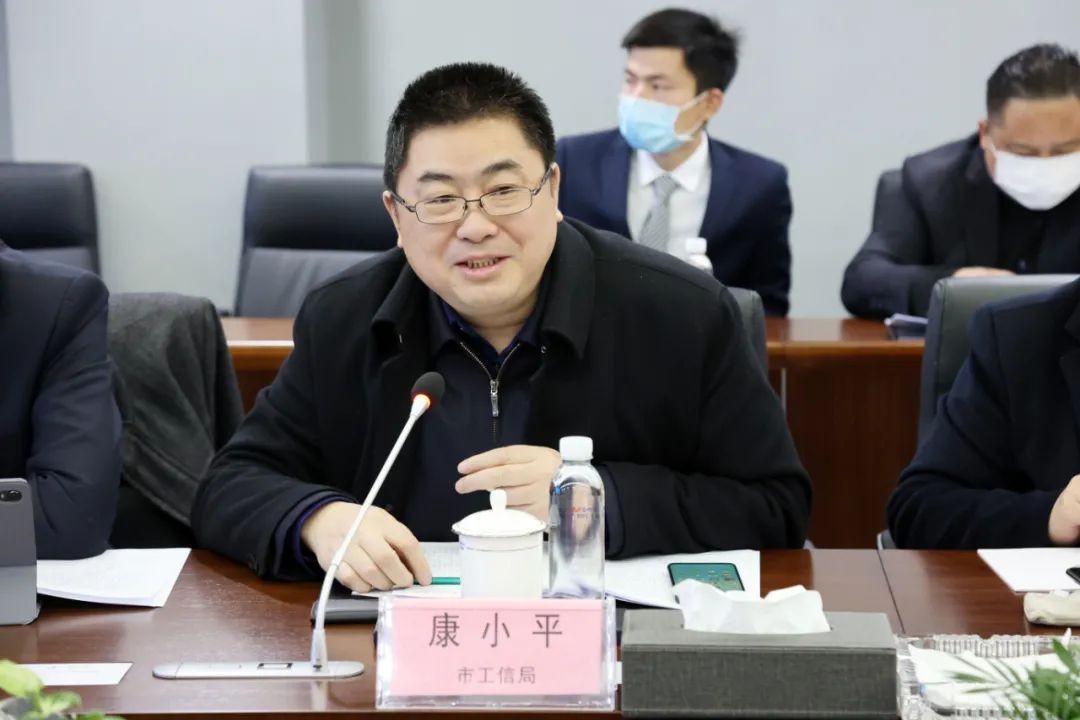 长沙工程机械协会会长、副会长、监事长会议在恒峰g22智能召开