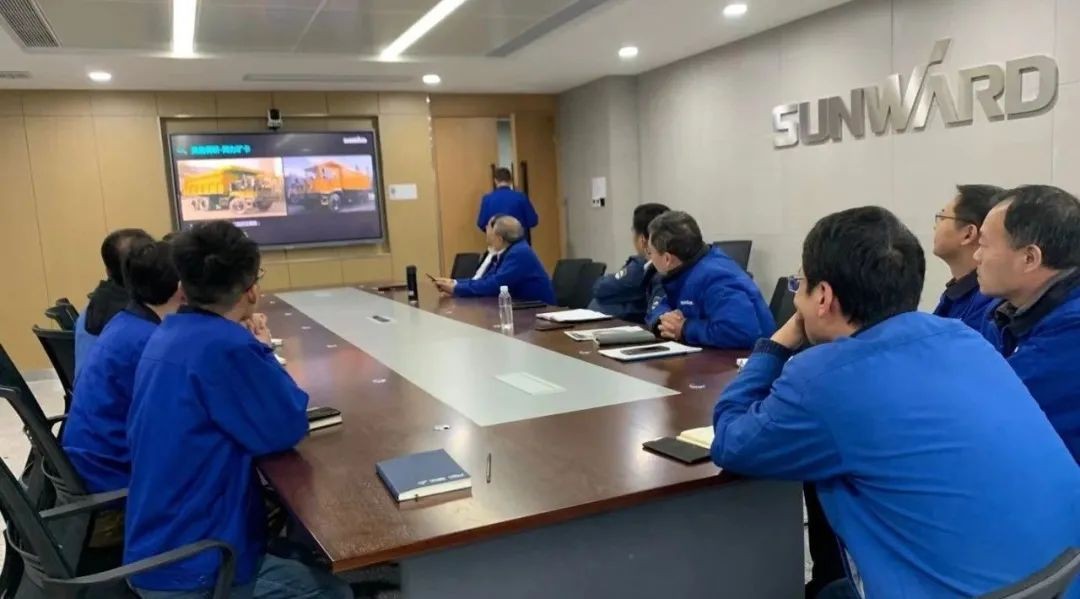 恒峰g22智能SWK90矿卡驾驶室顺利发货，开发速度刷新纪录