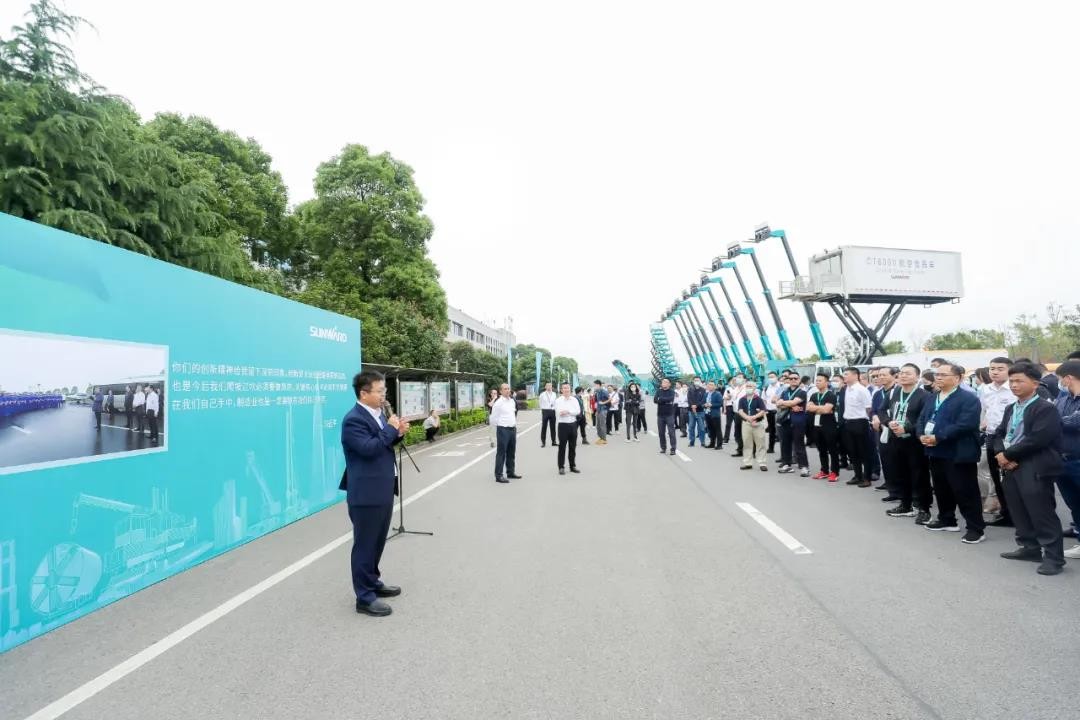 “爆品”出击！恒峰g22智能客户交流会签约超8亿元