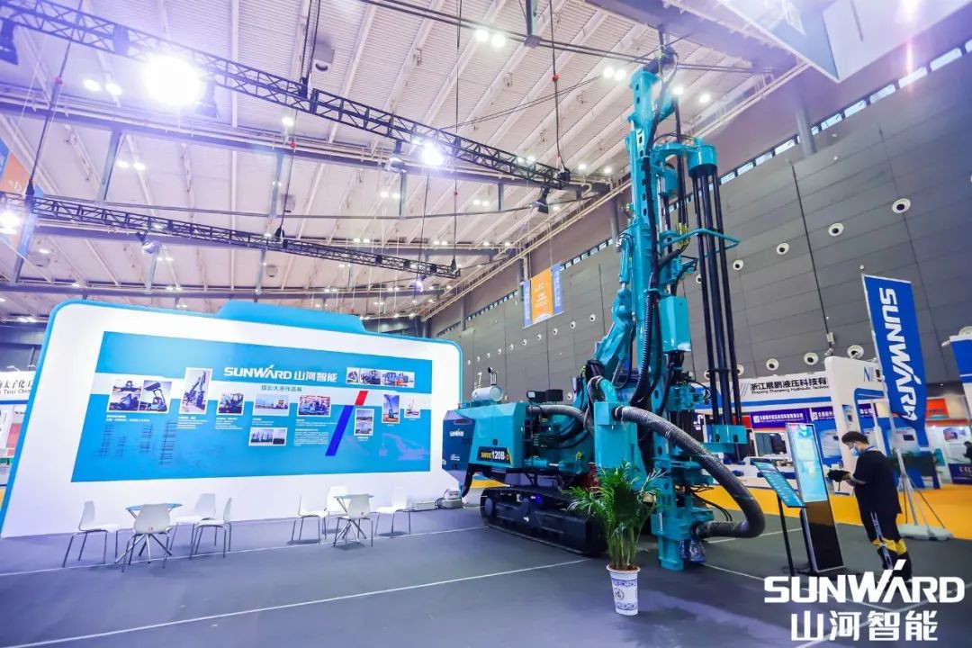 “恒峰g22绿”亮相长沙国际工程机械展，，，，50余款产品尽显恒峰g22智能立异实力