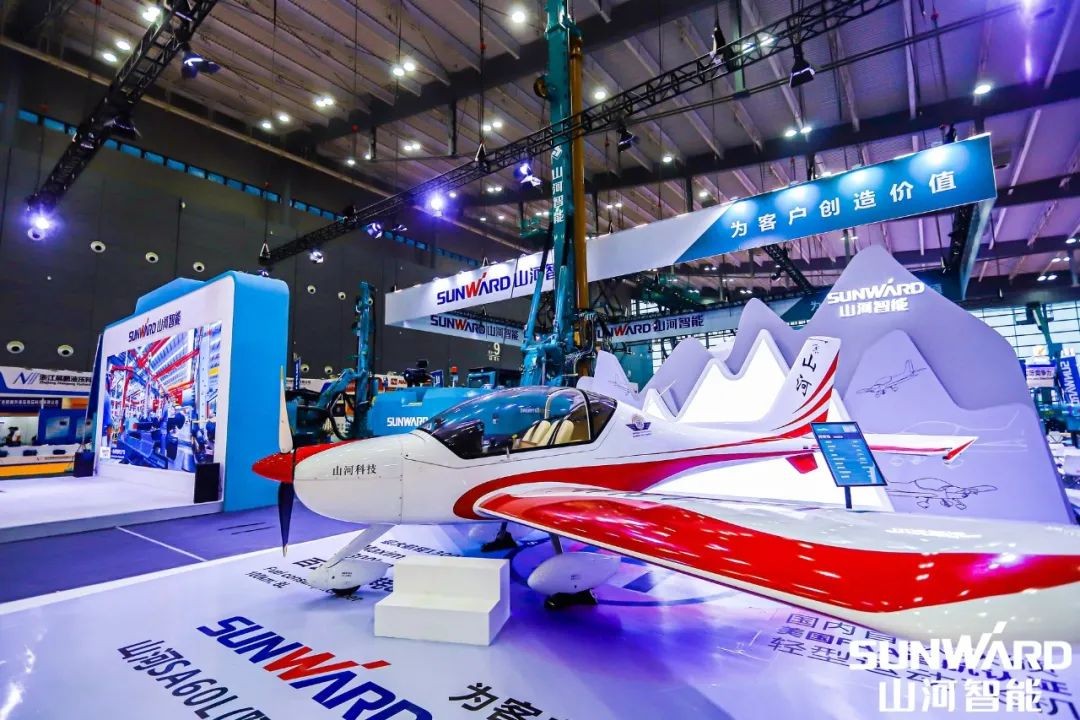 “恒峰g22绿”亮相长沙国际工程机械展，，，，50余款产品尽显恒峰g22智能立异实力