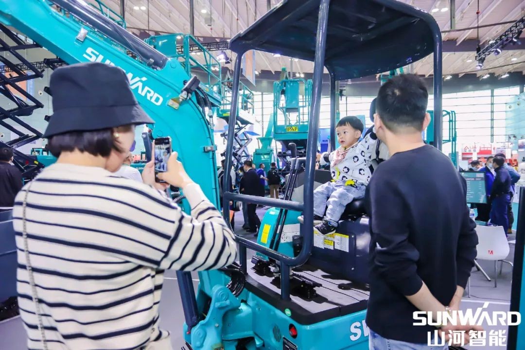 CICEE | 盘货恒峰g22智能展区“之最”，，，，，哪款是你的最爱？？？