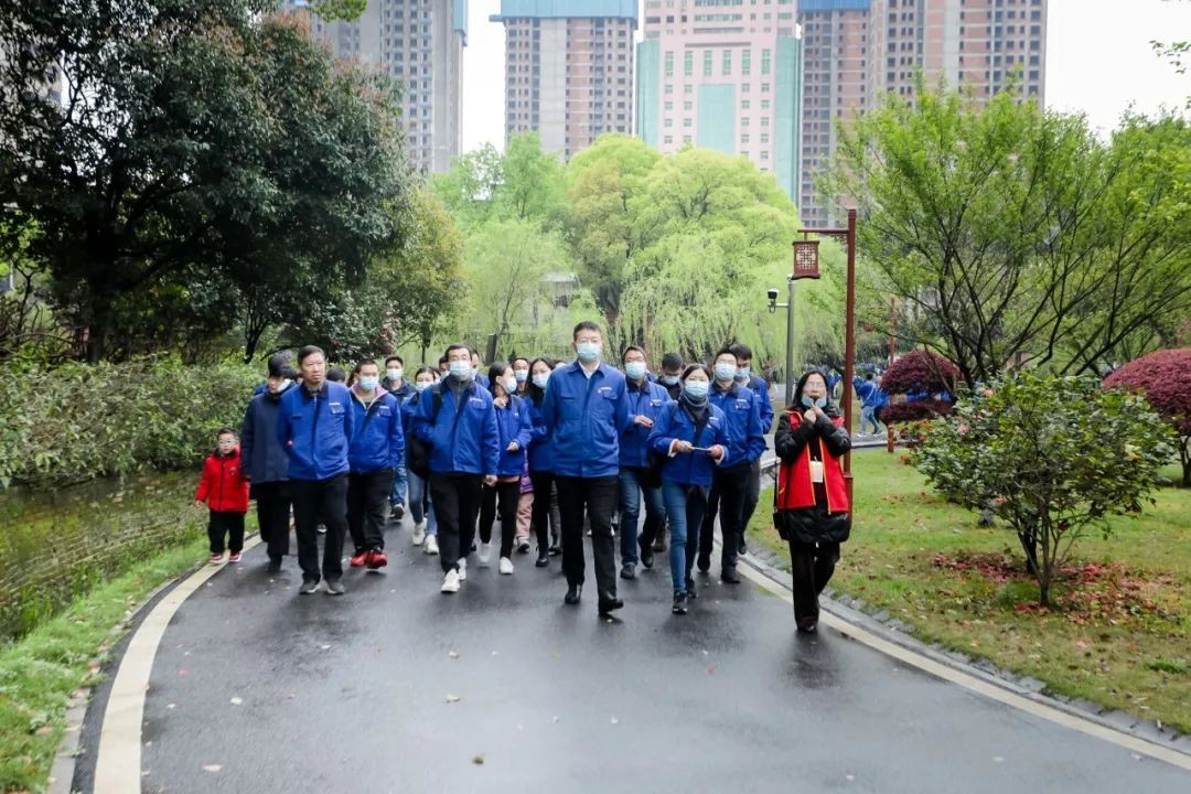 觅红色汗青 践初心使命——恒峰g22智能整个党员赴长沙党史馆发展主题党日活动