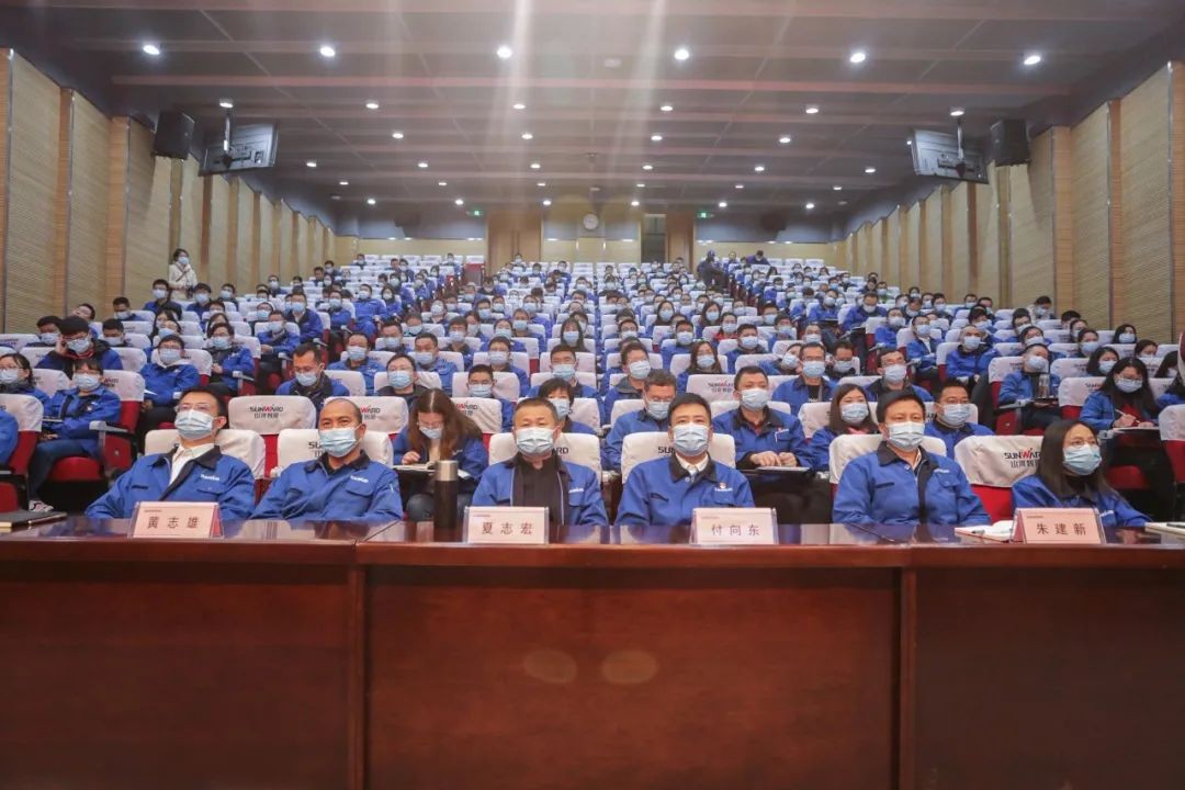 恒峰g22智能集中收看十三届全国人大四次会议开幕会