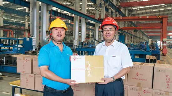 万力集团“送清冷”活动，慰问一线员工