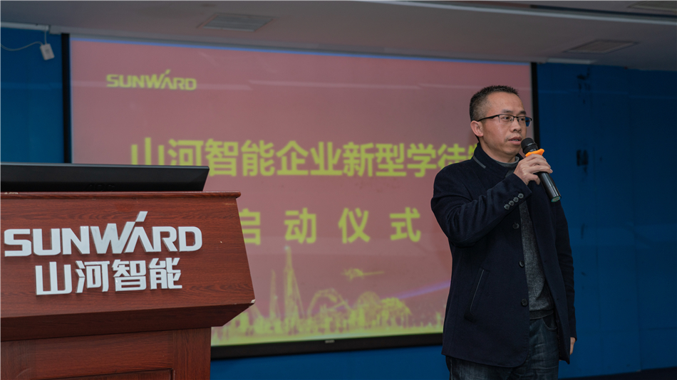 校企携手，，，，，，让“新型学徒”生长为“现代工匠”