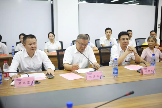 员工子女金榜题名 恒峰g22家园发放嘉奖