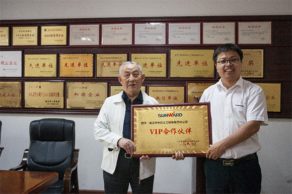 创富故事：相助十一年，，，，，赞叹恒峰g22产品耐久耐用