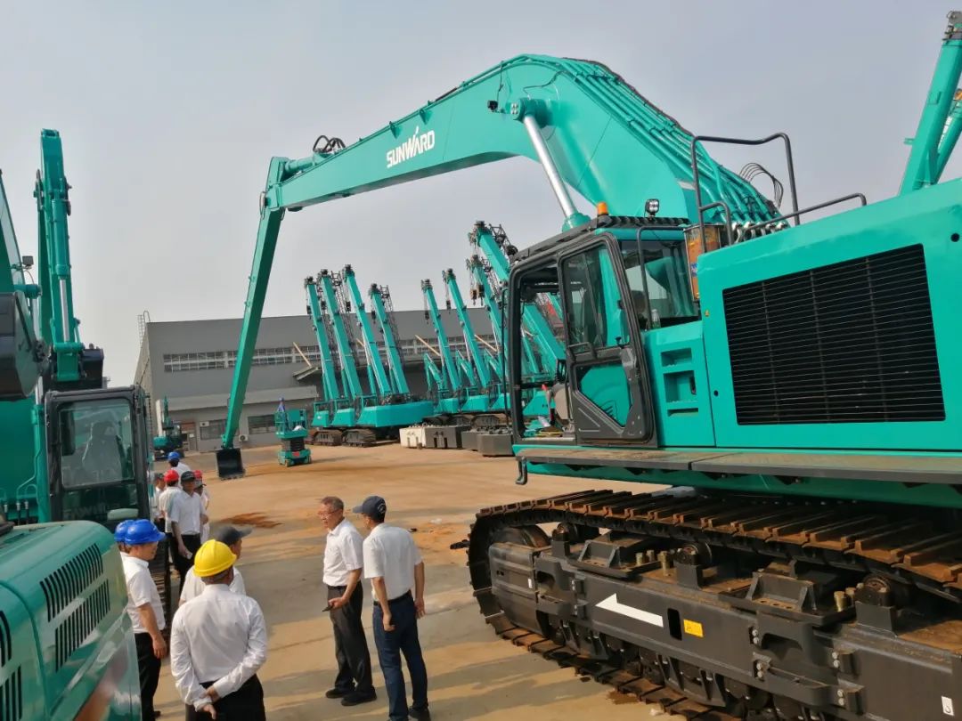 挖深全球第一！恒峰g22智能加长臂液压挖掘机SWE950ELR出口南美