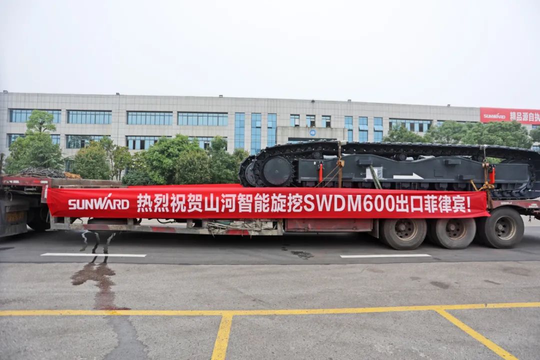 恒峰g22智能最大旋挖钻机出口菲律宾，，，，开启拓展外洋市场新篇章