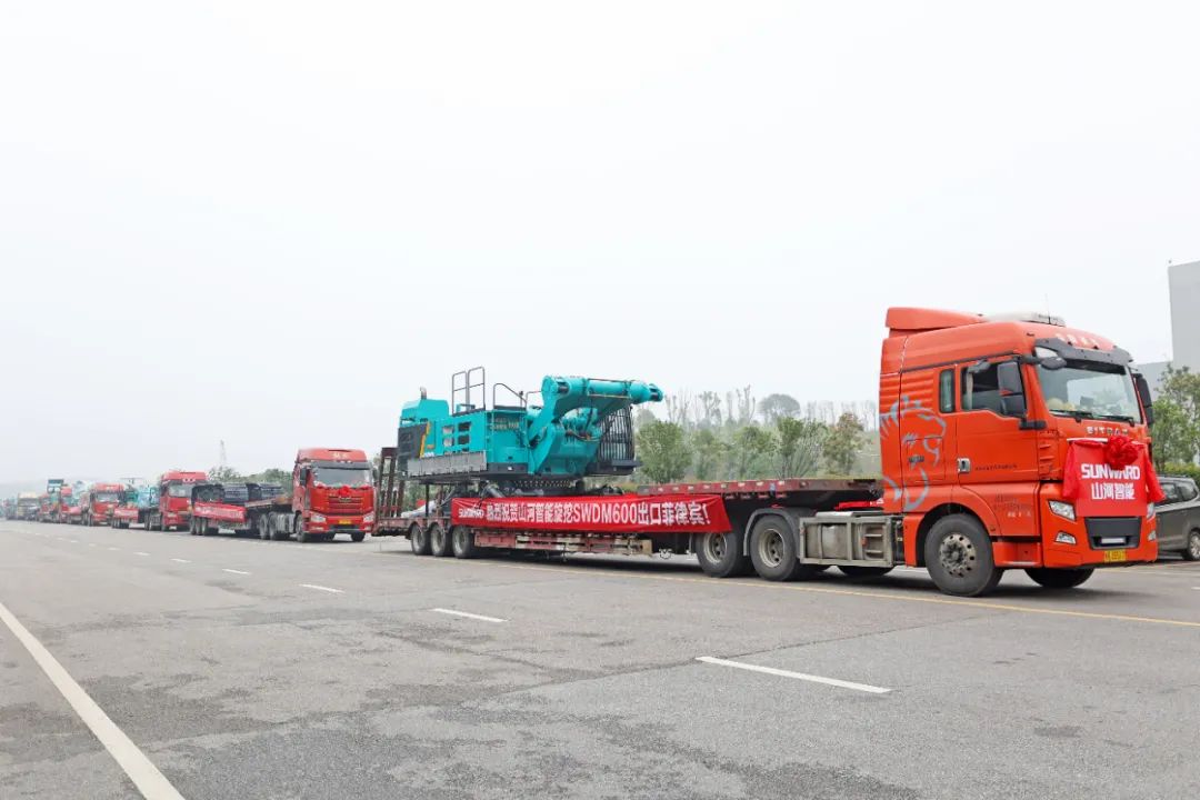 恒峰g22智能最大旋挖钻机出口菲律宾，，，，开启拓展外洋市场新篇章