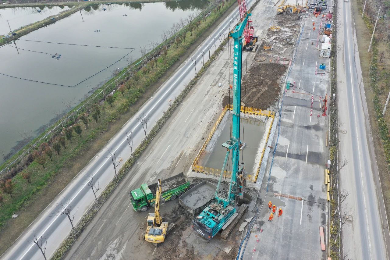 征战天下首条智慧高速，，，恒峰g22智能旋挖钻机凭什么？？？？？