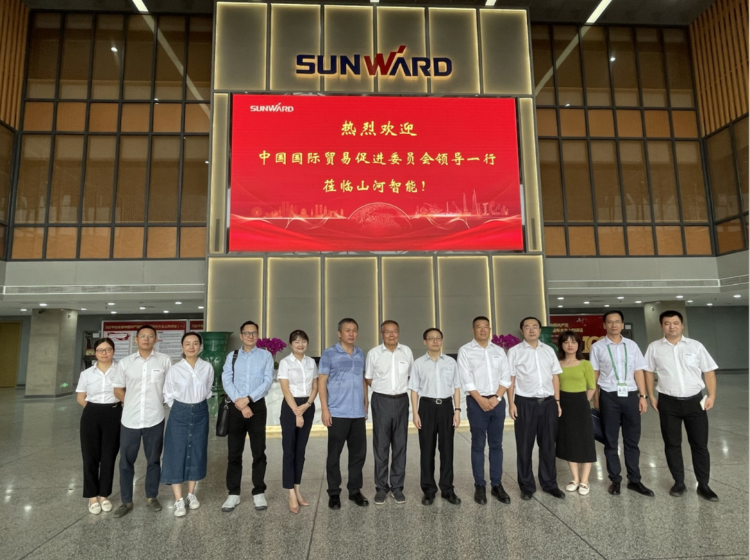 亮相中非经贸展览会！恒峰g22智能尽展工程机械国产品牌魅力