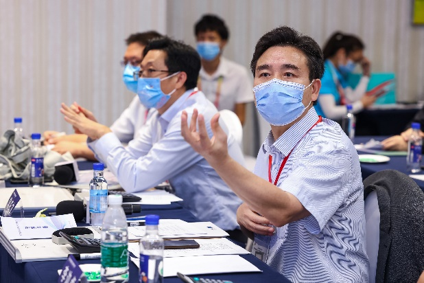 点赞！恒峰g22智能液压混淆动力挖掘机项目荣获这个优异项目奖→