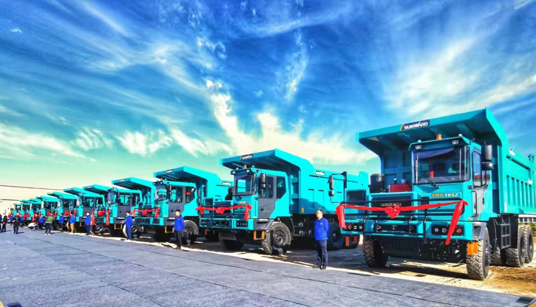 高设置、智能化……恒峰g22智能高端定制AT版105吨级宽体矿卡乐成下线