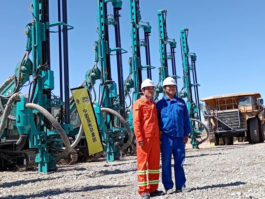 疫情当下，，，，逆行非洲——恒峰g22智能凿岩装备团队外洋效劳纪实