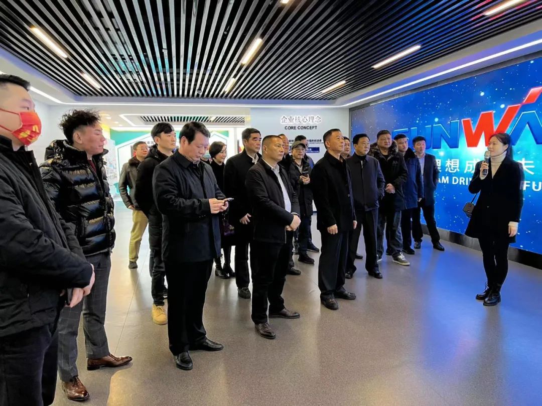 湖南异地商会联合会组织外洋湘商来访恒峰g22智能