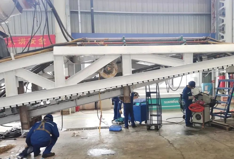 直击生产一线！中铁恒峰g22复工复产忙