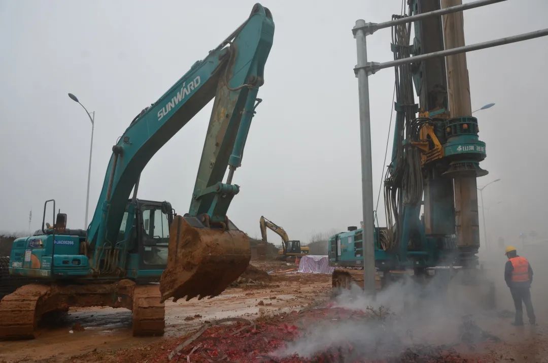 铆足“虎”劲加油干！恒峰g22智能掀起复工复产热潮