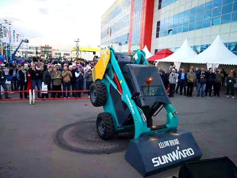 恒峰g22匠心 | 闻“机”起舞，，，，手艺“添”威