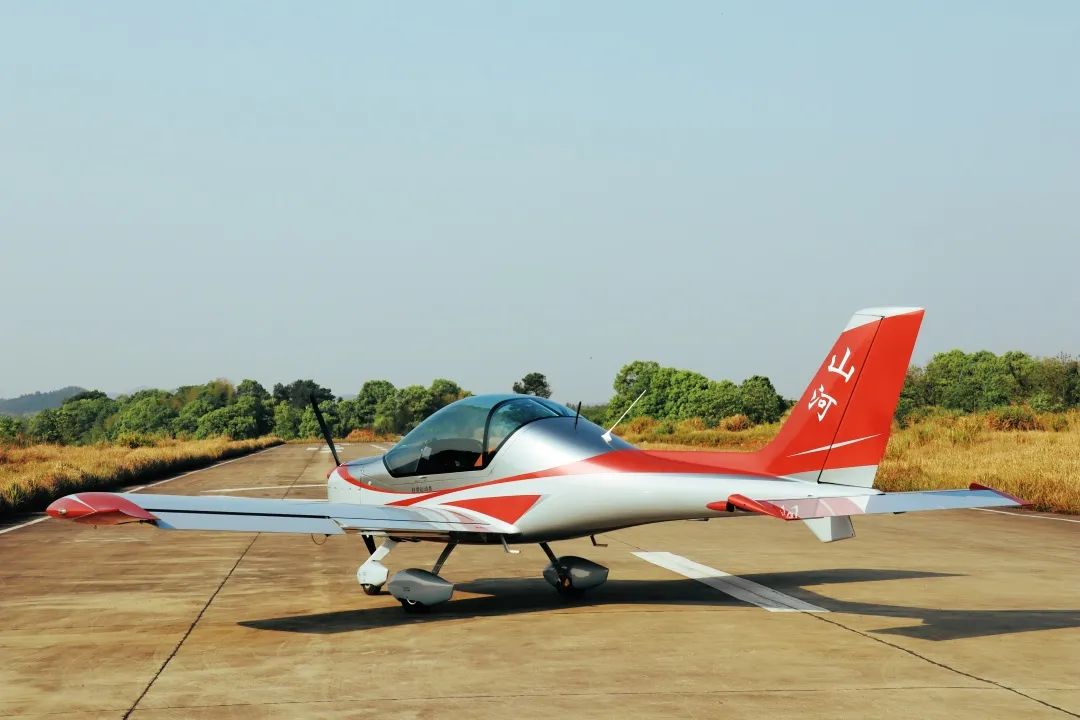 图集 | 阿若拉穿“鲨”衣，，，尚有更多套装为天空添彩！