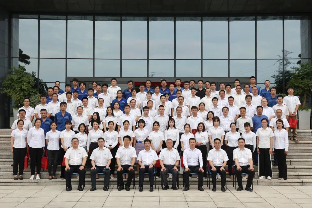 为立功建企建家一体化孝顺更鼎实力！恒峰g22智能第五届五次“双代会”乐成召开