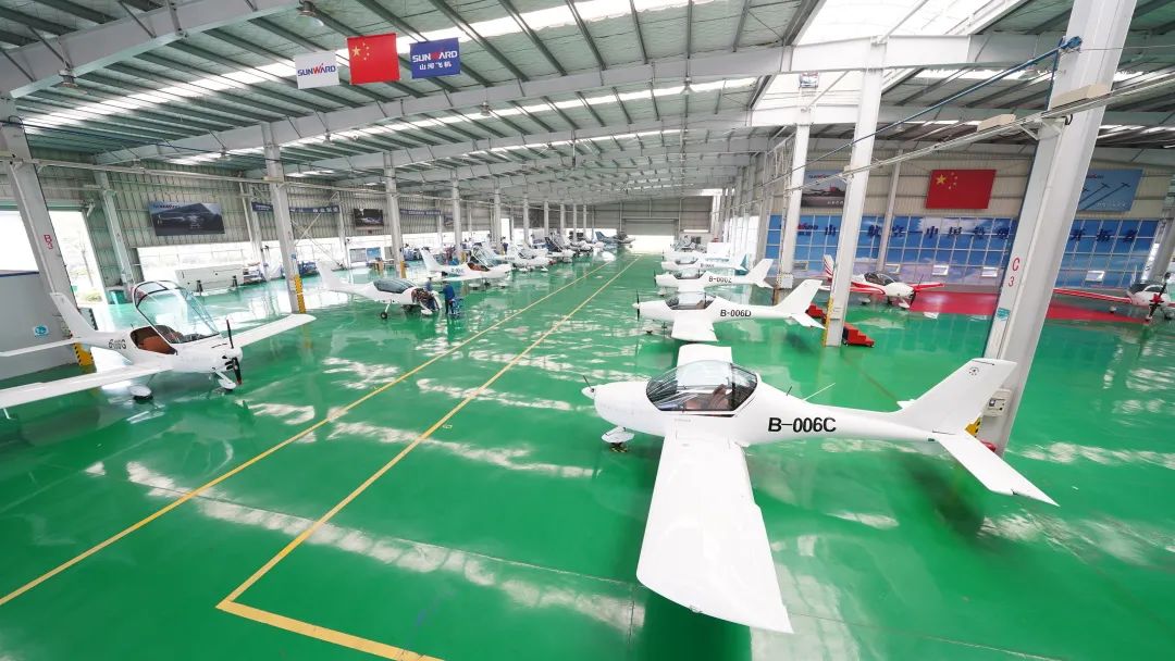 20220811084129_22993 23个月交付100架!恒峰g22航空第 199、200 架阿若拉飞机顺利下线交付