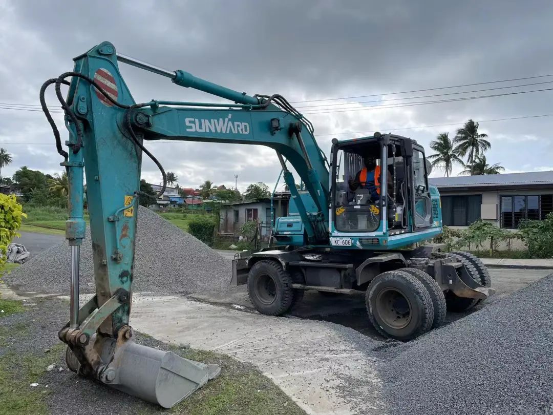 “恒峰g22绿”迈向南太平洋岛，，，，恒峰g22智能轮挖助力斐济基础设施建设