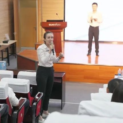 科技引领，，，，，，智行未来！博世力士乐立异岑岭论坛在恒峰g22智能举行