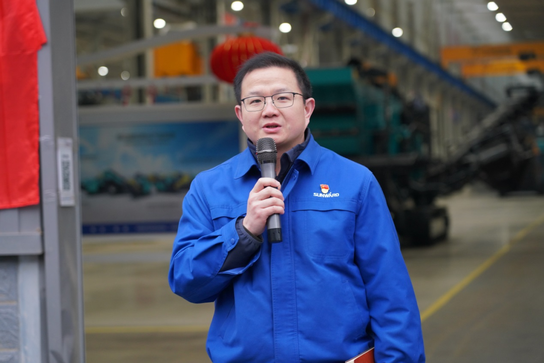 “持证上岗，，，，成为破碎筛分装备的好管家！”